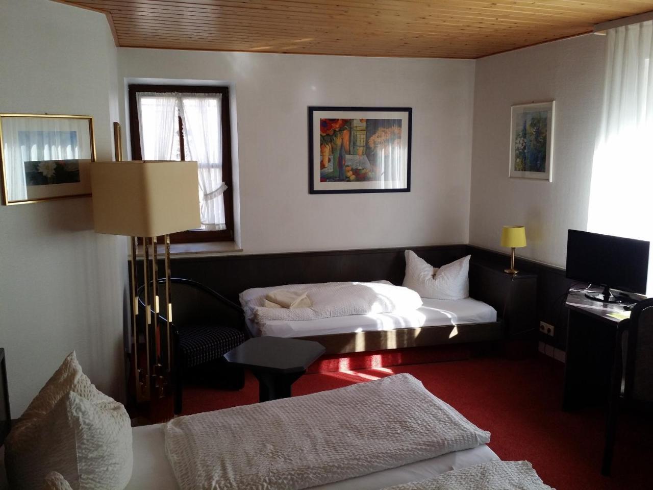 Hotel-Landgasthof Gruener Baum - Dittigheim Tauberbischofsheim Εξωτερικό φωτογραφία